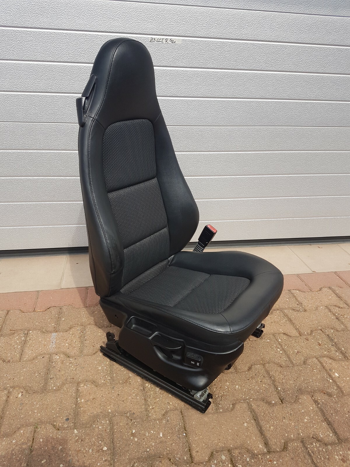 BMW Z3 Roadster Facelift Bei Fahrer Sitz Leder schwarz RECHTS  Gestell  Motor – Bild 2