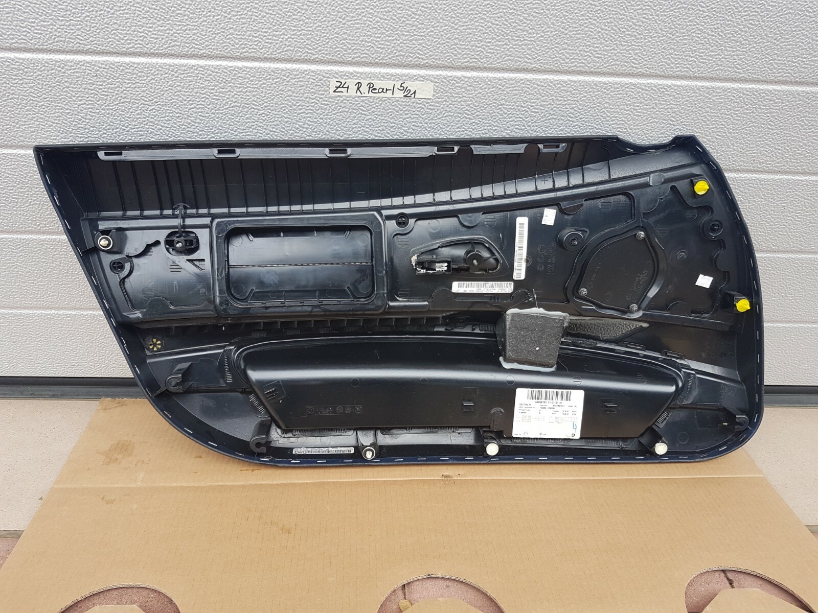 BMW Z4 E85 E86 Tür Verkleidung Türtafel Leder Pearl grau RECHTS Beifahrer Seite – Bild 5