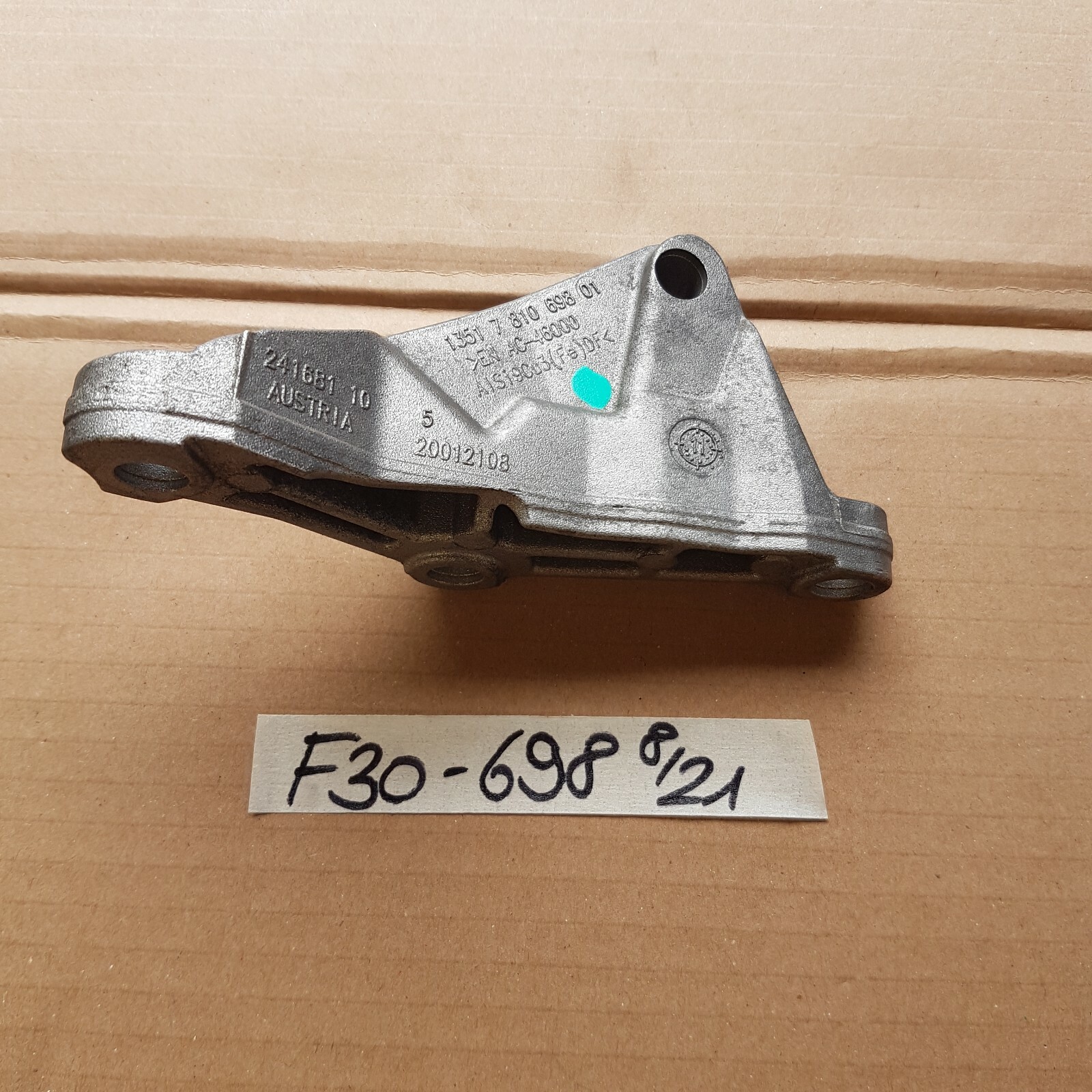 BMW F30 F31 F20 F21 F22 F34 F32 F33 F36 Halterung Kraftstoffpumpe Halter 7810698 – Bild 1