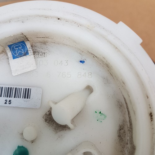 BMW 5er E60 E61 Kraftstoff Pumpe Diesel 6765848 Fördereinheit  Dieselpumpe – Bild 2