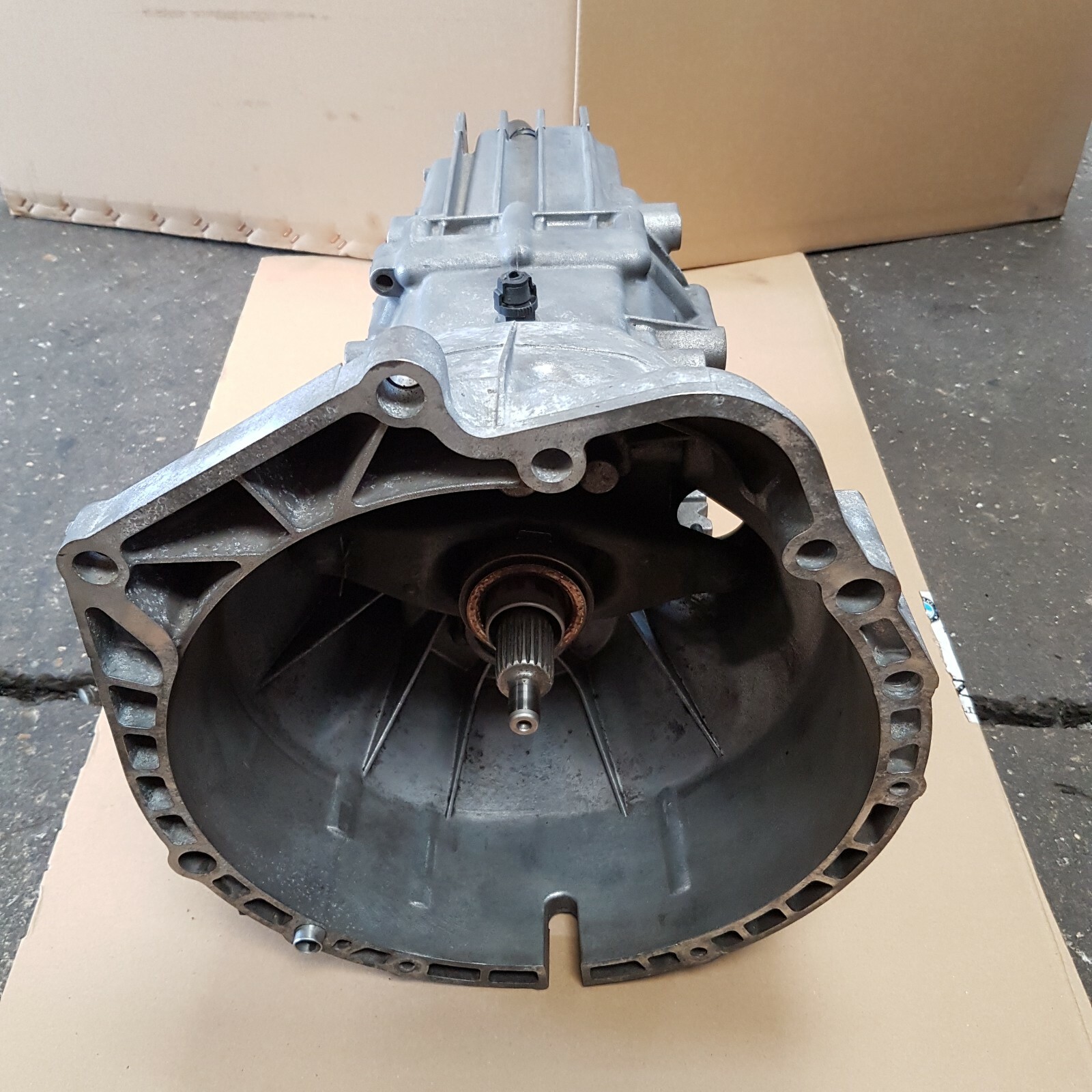 BMW Z4 E85 + E46 Getrag Getriebe 6 Gang Schaltgetriebe 0084284 CAO ABHOLUNG – Bild 3