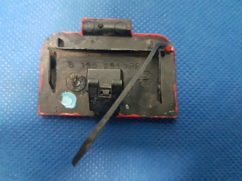 BMW E46 Blende Verkleidung Abschlepp Öse Klappe Stoßstange rot Kratzer 8195291 – Bild 2