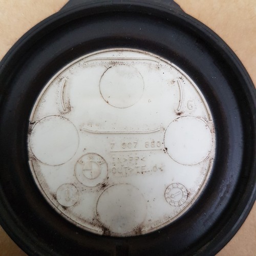 BMW Z4 E85 E86 Wischwasser Vorratsbehälter Deckel WiWa Behälter 7007880 – Bild 3