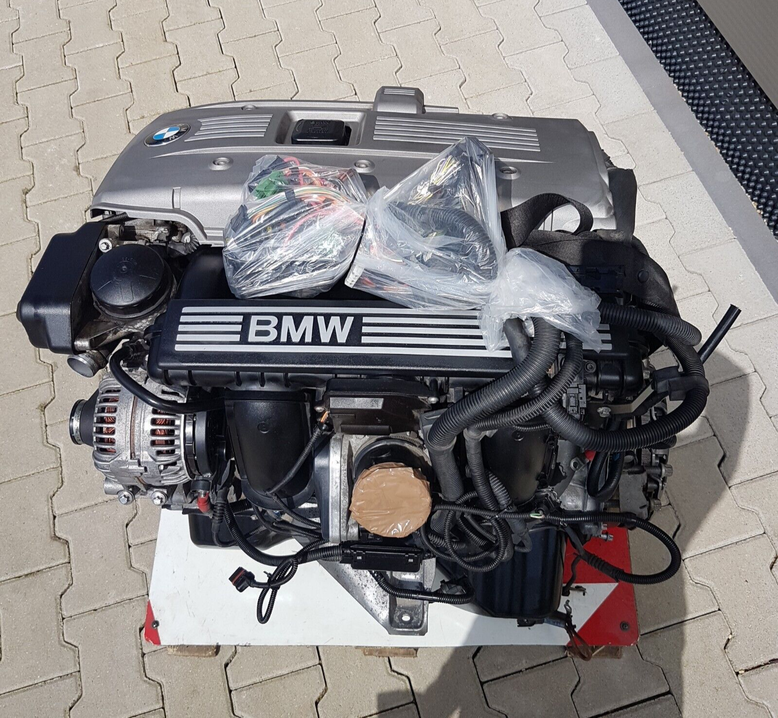 BMW Z4 Roadster 2,5 si Motor N52 Engine Zylinderkopf  ca. 112.000 Km ABHOLUNG – Bild 4