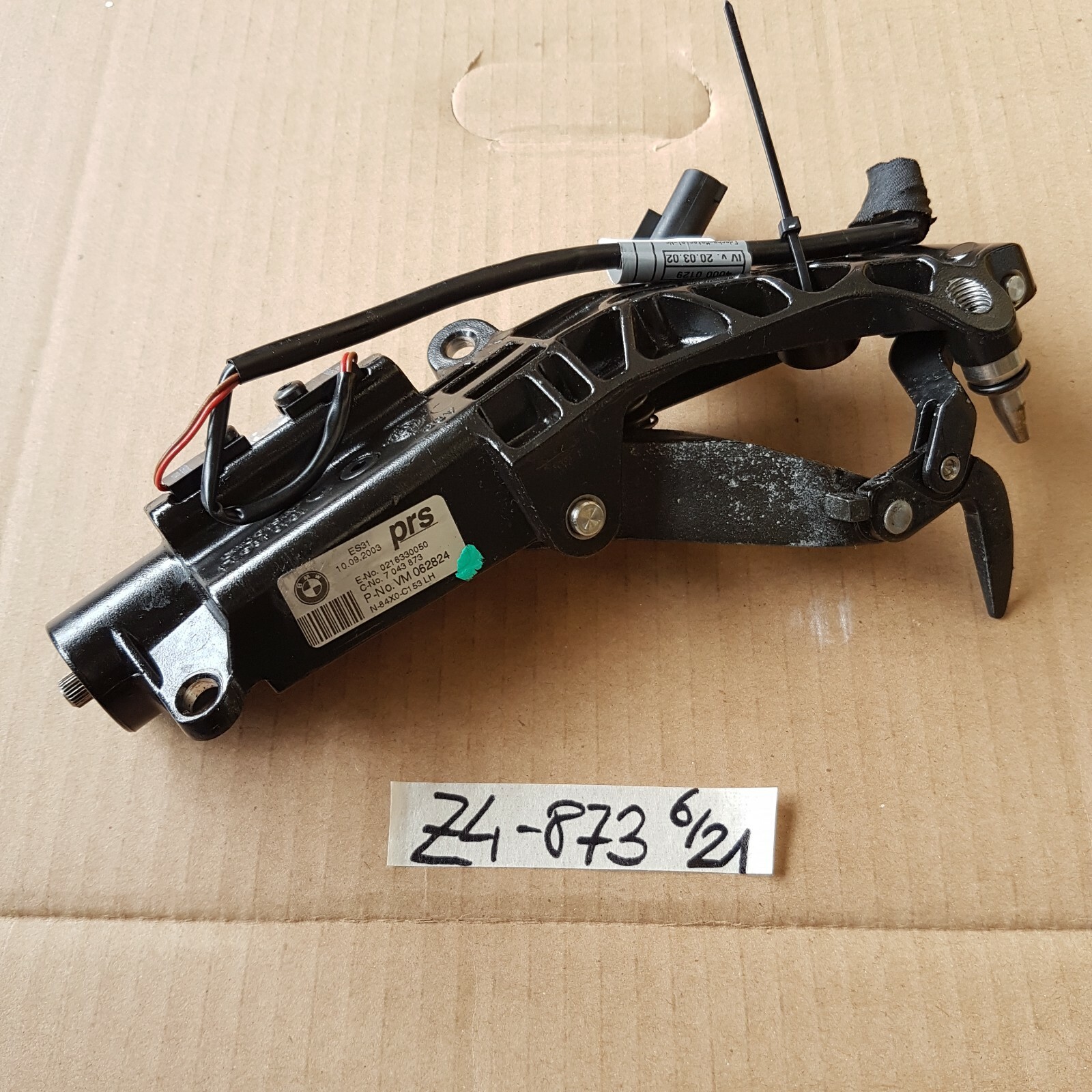 BMW Z4 E85 Roadster Cabrio Verdeck Verschluss Verriegelung links 7043873 – Bild 1