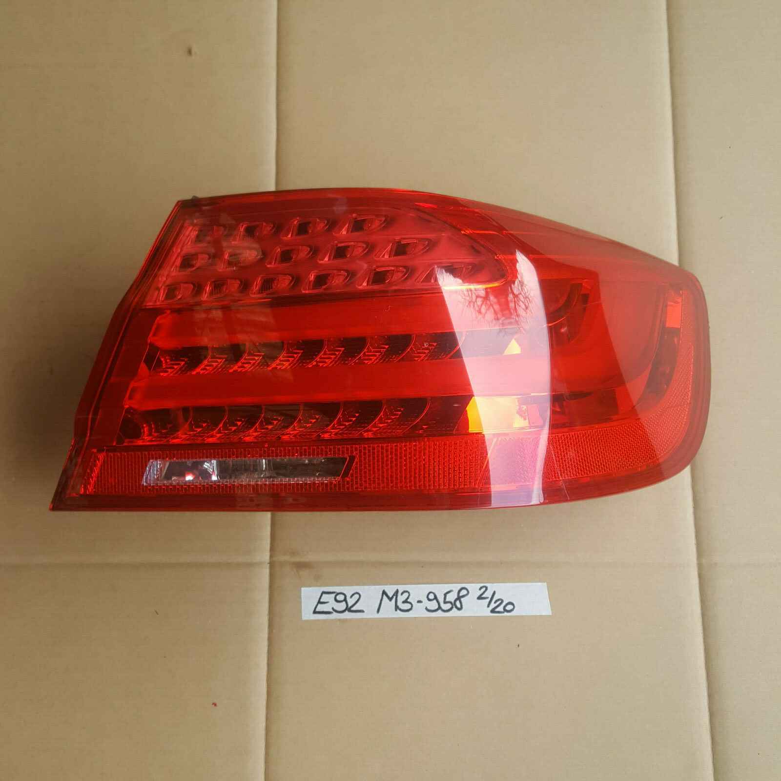 BMW E92 M3 LCI Facelift Rücklicht LED Heckleuchte Seitenwand rechts 7251958 – Bild 1