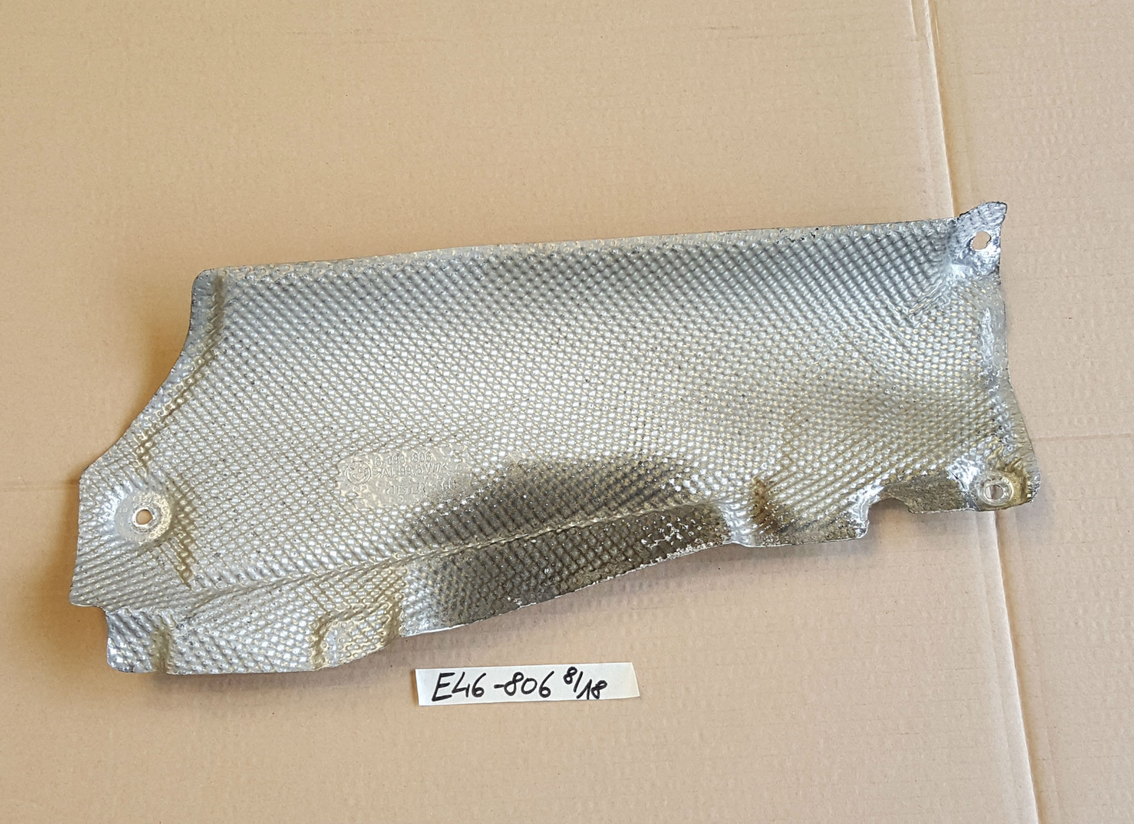 BMW E46  Hitzeblech Hitze Schutz Wärmeisolierung vorne rechts 8193806 – Bild 1