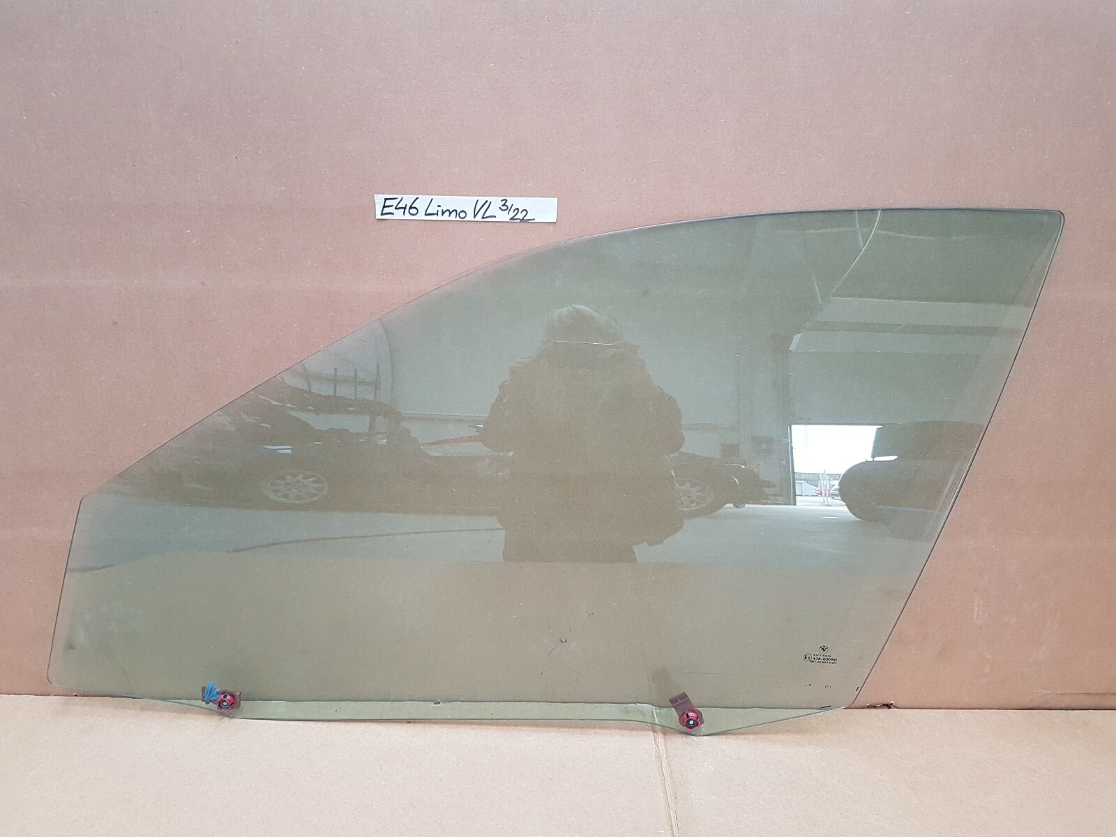 BMW E46 Limo Touring Seiten Scheibe Fenster Glas VORNE LINKS Fahrer Seite ABHOLU – Bild 1