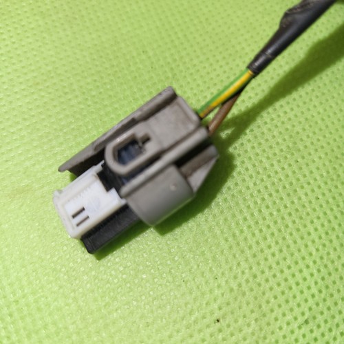BMW Z4 E85 E86  Gegen Stecker für Spritzdüse in der Motorhaube – Bild 2