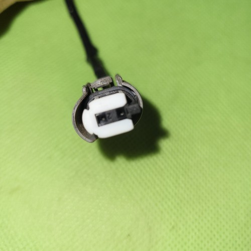 BMW Z4 E85 E86  Gegen Stecker für Spritzdüse in der Motorhaube – Bild 3