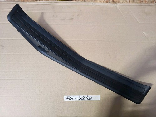 BMW E46 Limo Abdeck Leiste Einstiegsleiste Kantenschutz RECHTS schwarz  8196132 – Bild 1