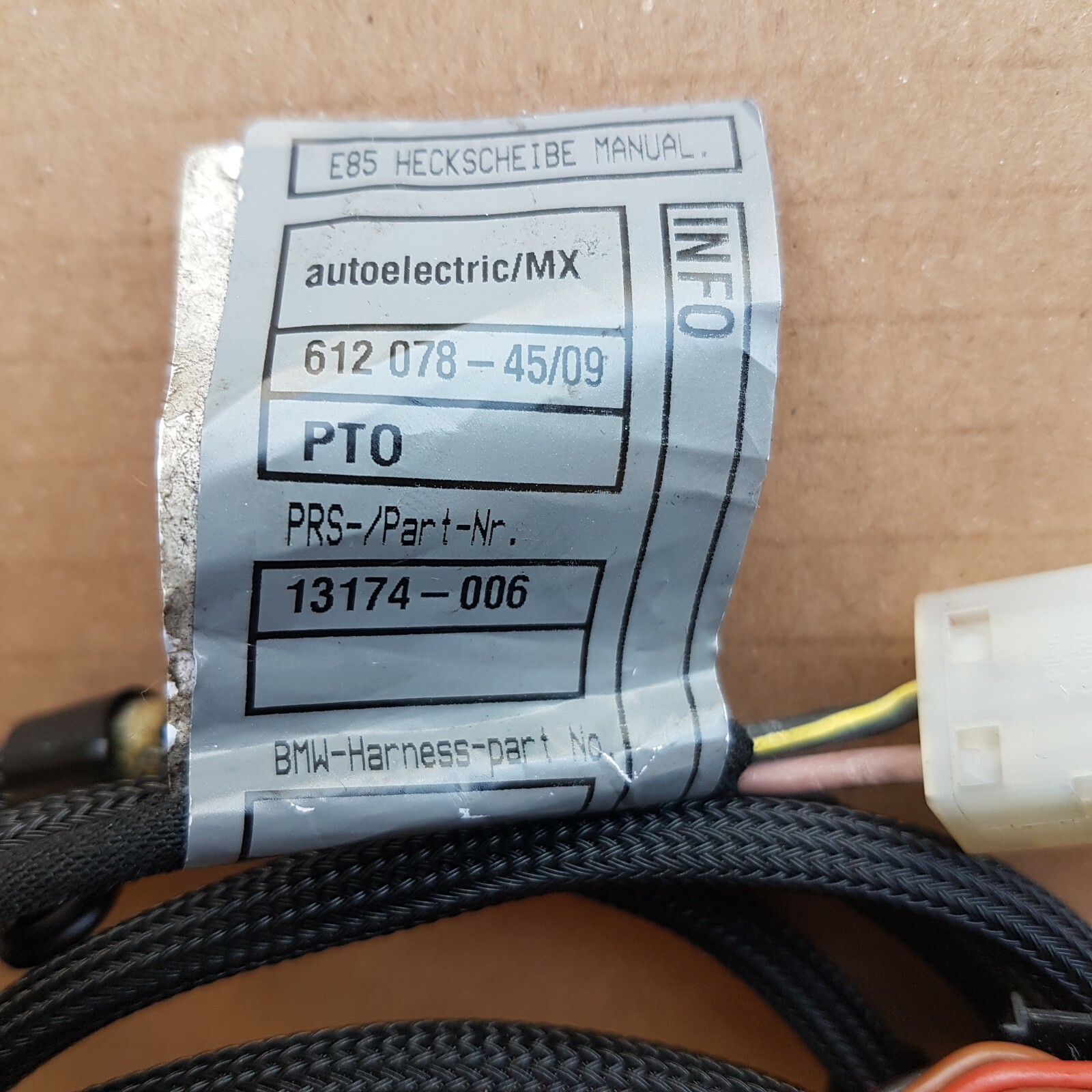 BMW Z4 E85 Roadster Cabrio Verdeck Kabel Heckscheibe Kontakt Schalter 13174006 – Bild 3