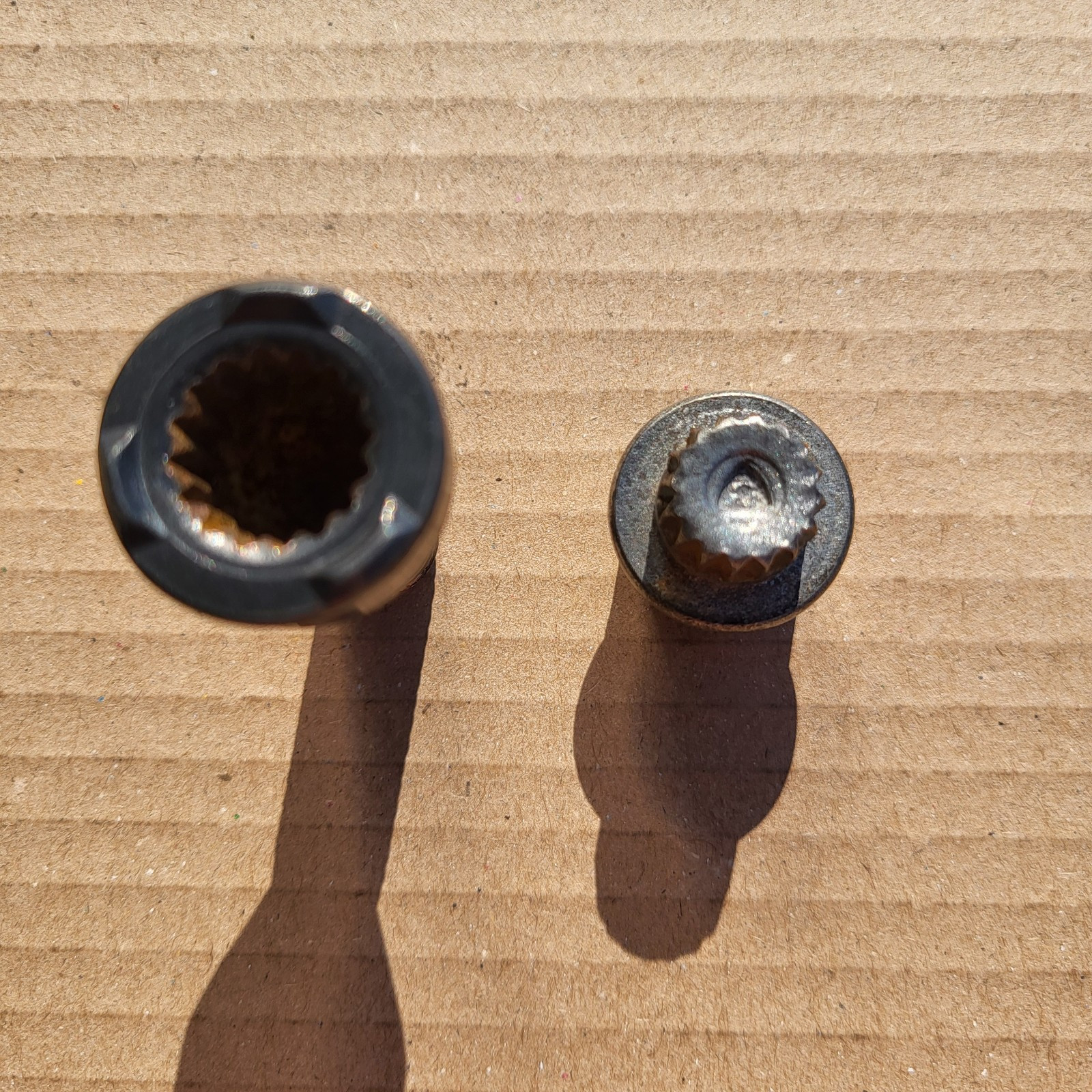 original BMW E36 Z3 Z4 E85 E46 E87 E90  Felgenschloss + Radschrauben Chrom M12 – Bild 4