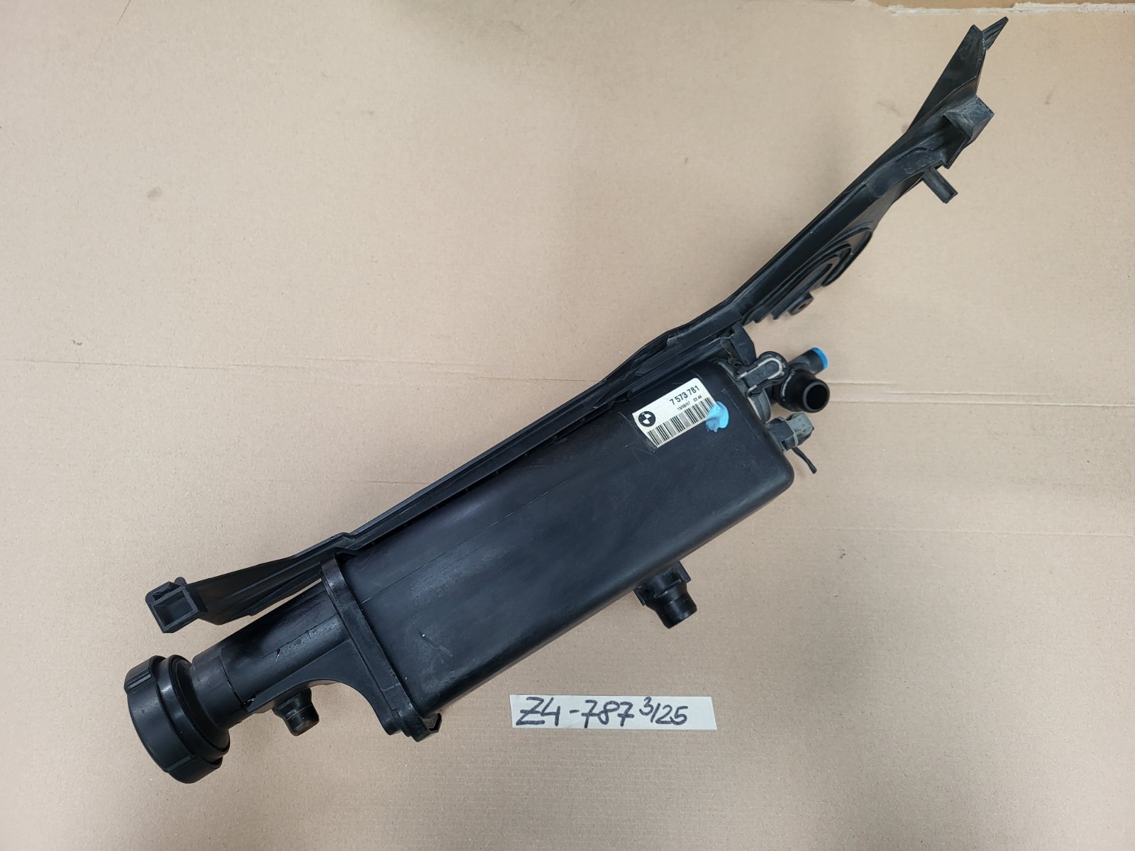 original BMW Z4 E85  Kühlwasser Ausgleichsbehälter für Wasser Kühler 7573787 – Bild 5