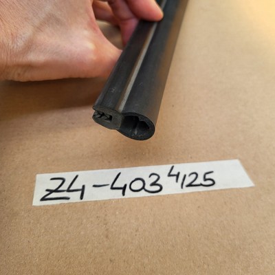 BMW Z4 E85 E86 Gummi Obere Kühler Dichtung Kantenschutz 7514403 – Bild 4