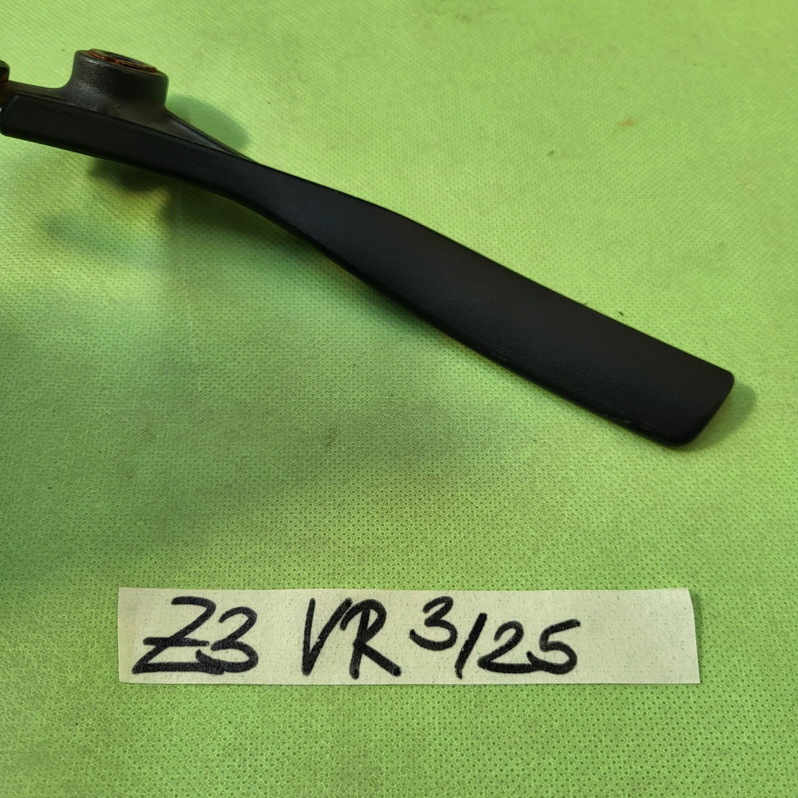 BMW Z3 Roadster Verdeck Verschluss Haken manuell Schloss mechanisch RECHTS – Bild 4