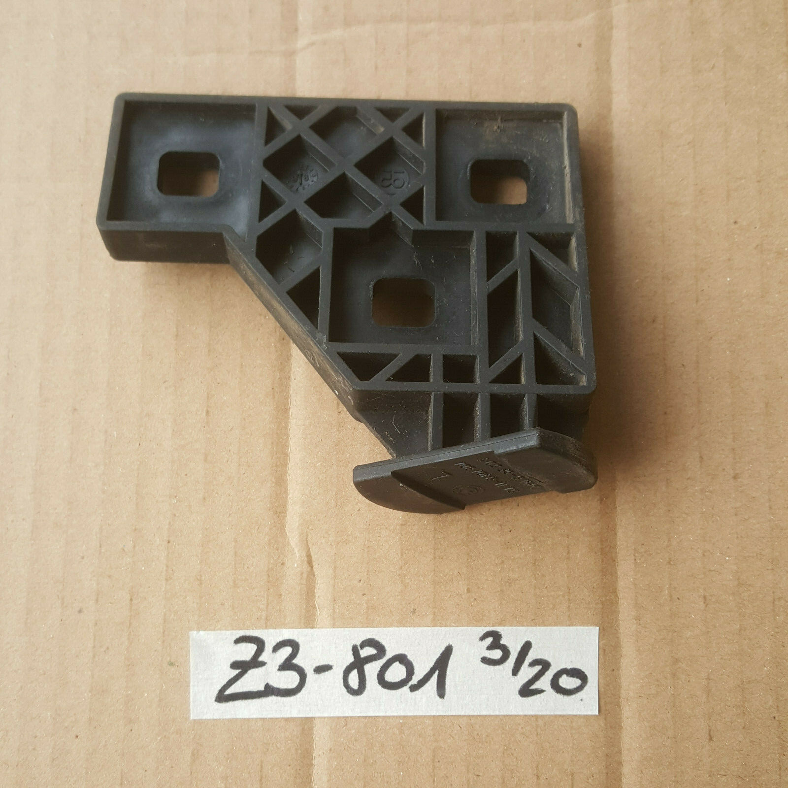 BMW Z3 Aufnahme Stossstange Halter Vorne LINKS 8401801 – Bild 1