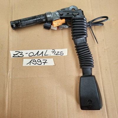 BMW Z3 Roadster Gurtstraffer Gurt Schloss Gurtstrammer 1997 LINKS 8221011 Kabel – Bild 2