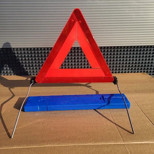 Warndreieck BMW E36 E46 E90 E91 E92 E81 E82 E87 E60 E61 Z3 Warn Dreieck 1092427 – Bild 1