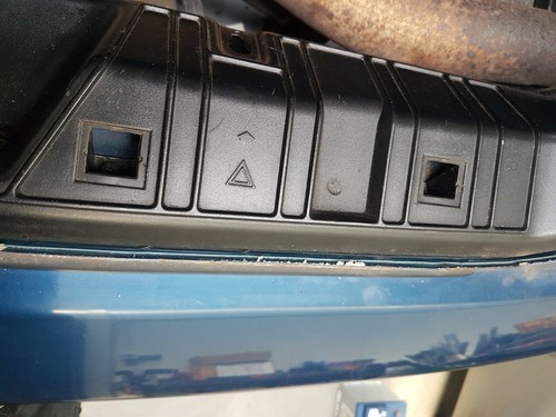 BMW Z3 Roadster Blende für Kofferraum Abschlussblech Blindstopfen 8400299 – Bild 3