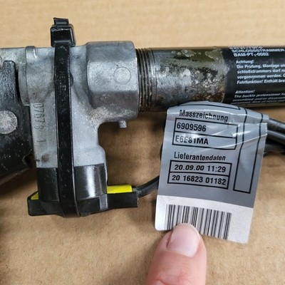 BMW Z3 Roadster Gurt Straffer  Schloss Gurtstrammer LINKS 8221011 Kabel Stecker