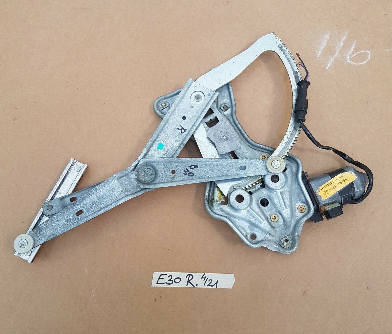 BMW E30 Cabrio Fensterheber Gestänge + Motor ohne Scheibe  HINTEN RECHTS – Bild 2