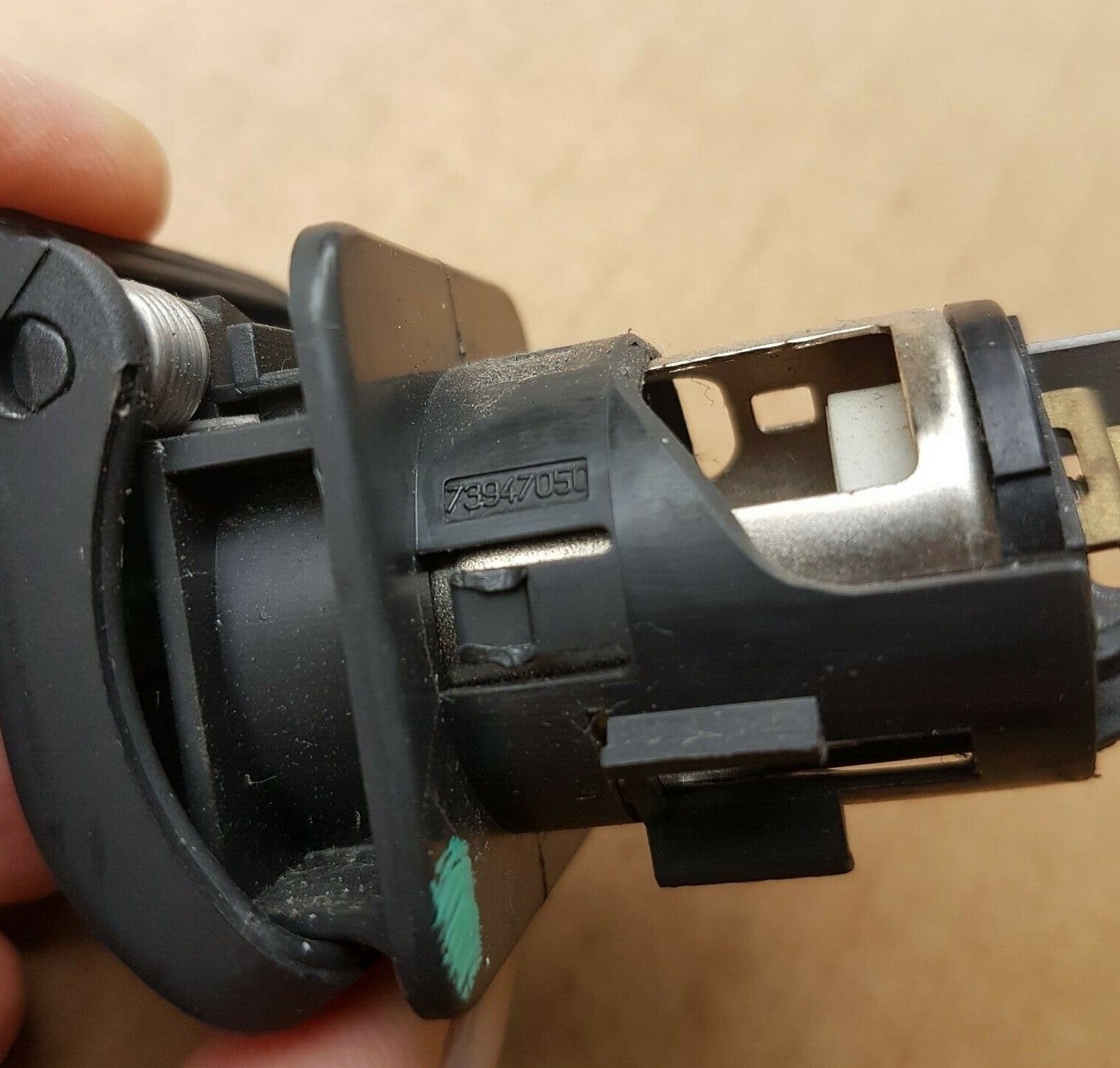 BMW X5 E53 X3 E83 E60 E61 Steckdose 7394705 Zigaretten Anzünder Einsteck Buchse – Bild 3