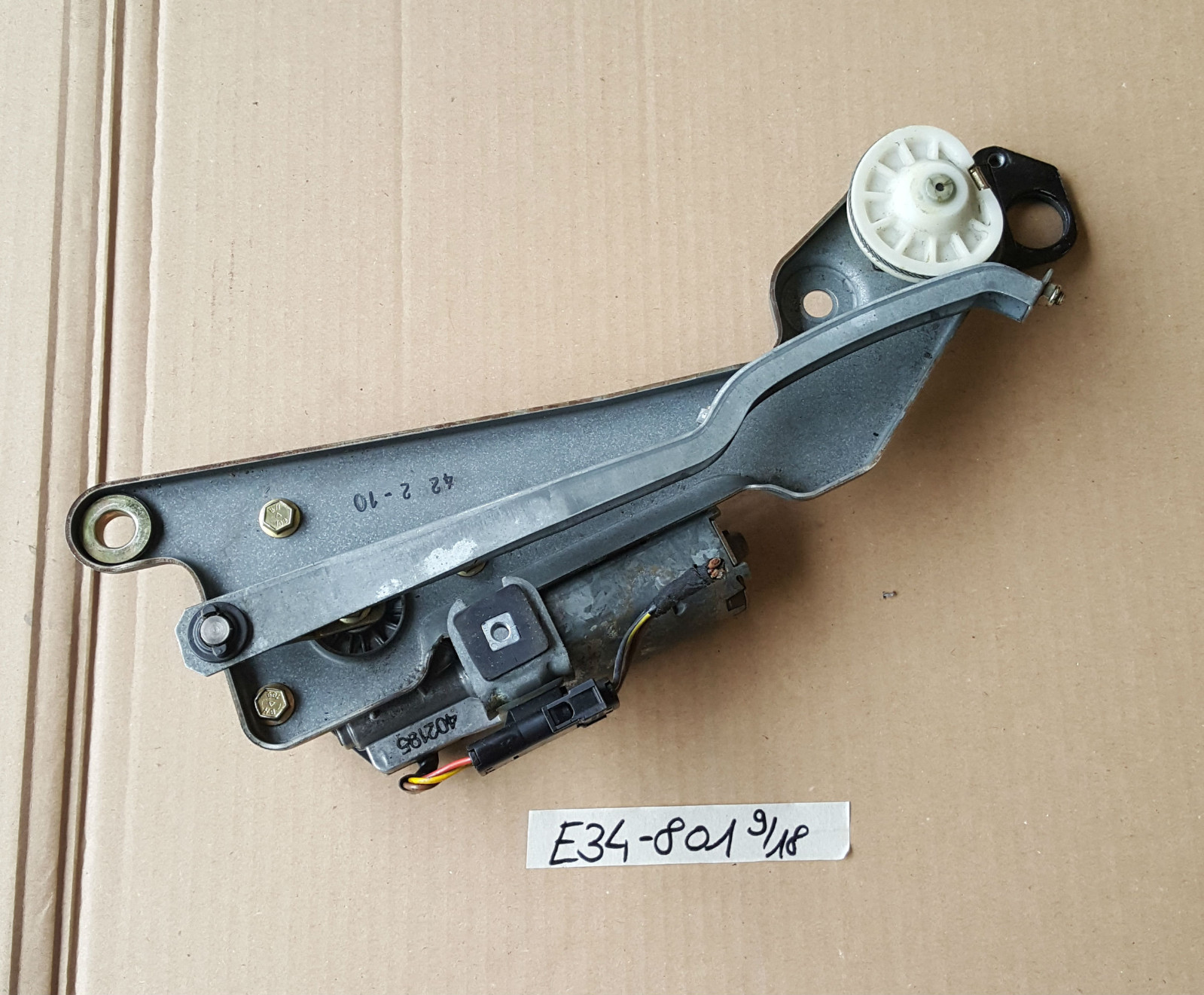 BMW E34 Touring Heckwischer Motor  Wischermotor HINTEN 1391801 + Halter 8355721 – Bild 2