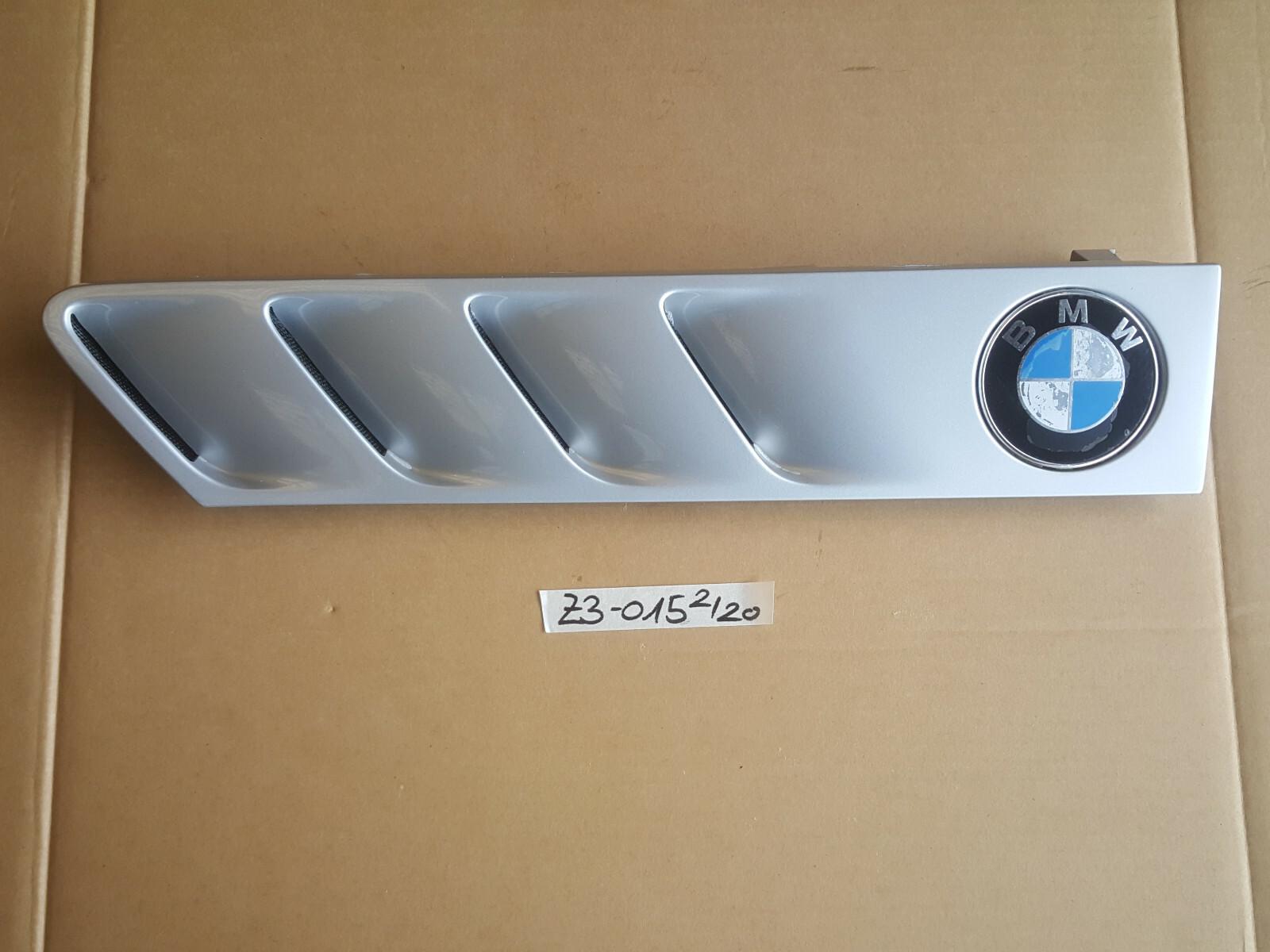 BMW Z3 Lufteinlass Kiâemen Ziergitter Motorhaube Titan Silber LINKS 8398015 – Bild 1