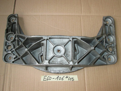 BMW E60 E61 Getriebetragbock Getriebe Aufhängung Träger Halter  6761108 – Bild 1