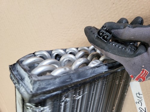 BMW E39 Wärmetauscher Klimakondensator Verdampfer Klimaautomatik 8363782 – Bild 5