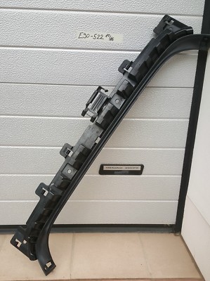 BMW E90 Halter Stossfänger Führung Stoßstange Mitte hinten 7058522 – Bild 1