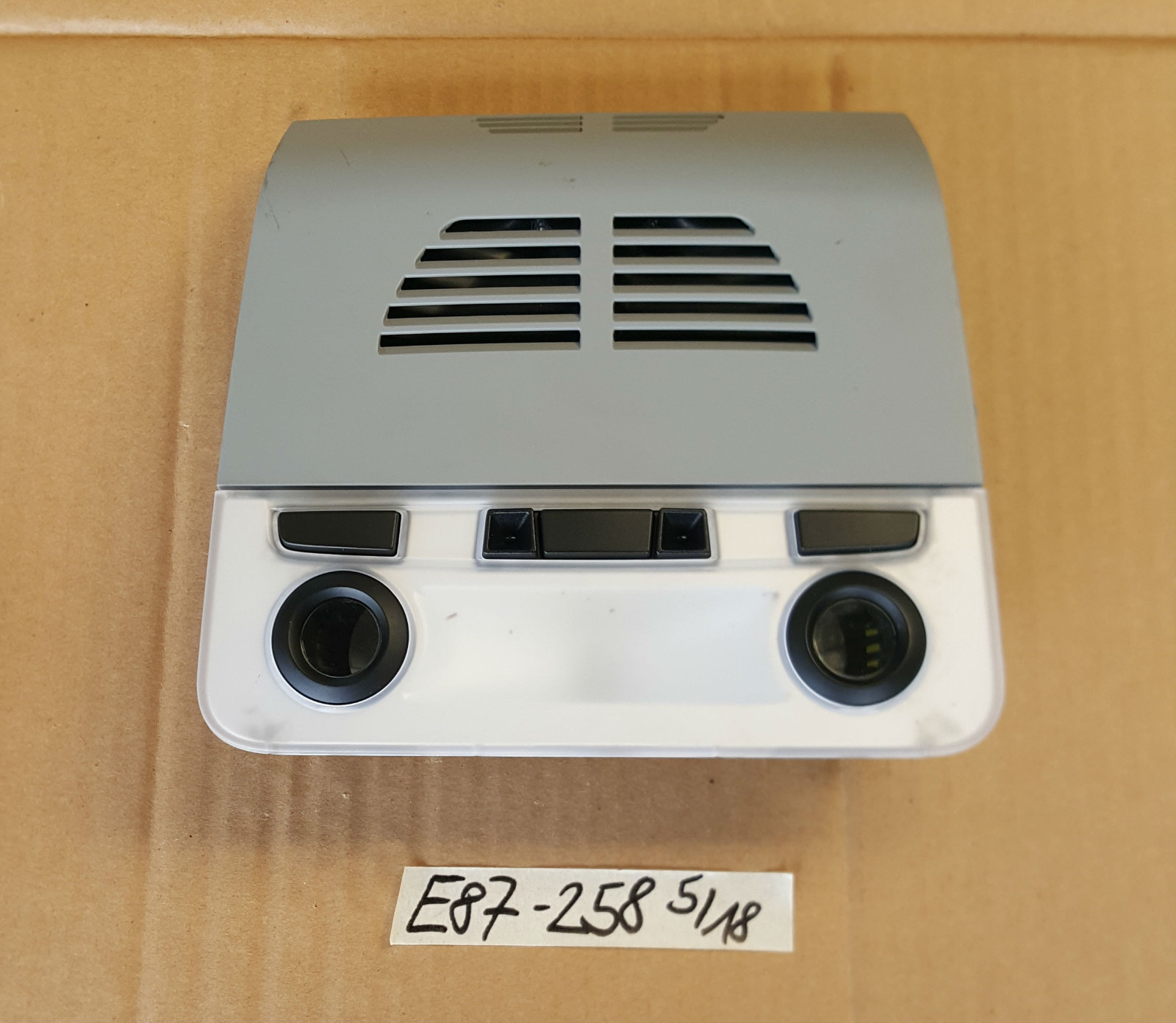 BMW E92 E82 Leselampe grau Innenleseleuchte Schaltzentrum Dach Himmel 6951258 – Bild 1