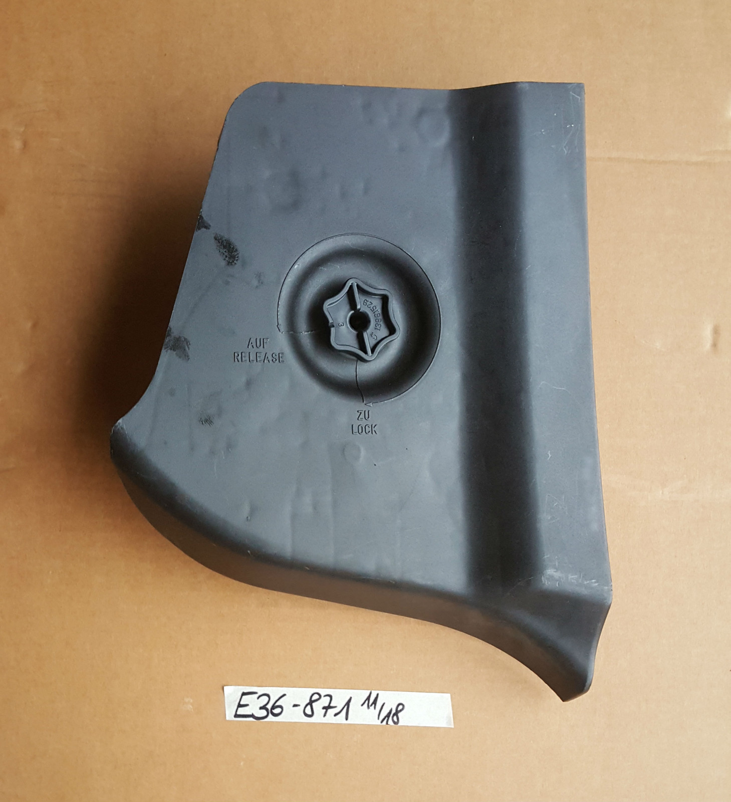 BMW E36 Compact Platine Lampenträger hinten LINKS Leuchtmittelträger 8357871