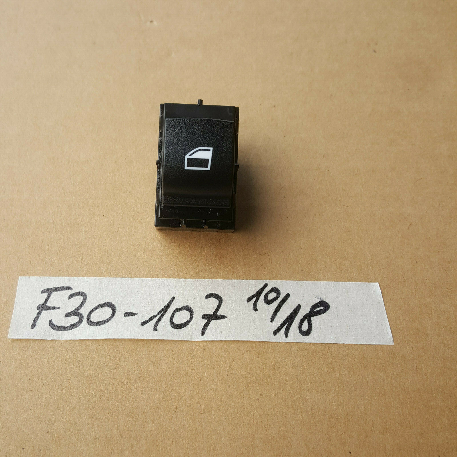 BMW F20 F21 F23 F30 F31 F35 F80 Fensterheber Schalter RECHTS 9208107 – Bild 1