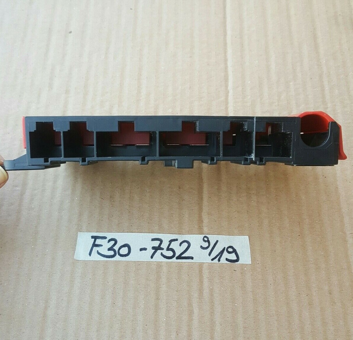 BMW F30 F35 F80 F20  Batterie Kabel Halter Verteiler B+ Multisicherung 9227752 – Bild 2