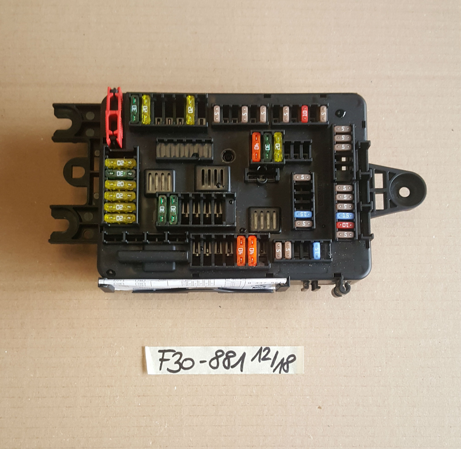 BMW F20 F21 F30 F31 F34 F35 F80 Sicherungskasten HINTEN 9337881 – Bild 1