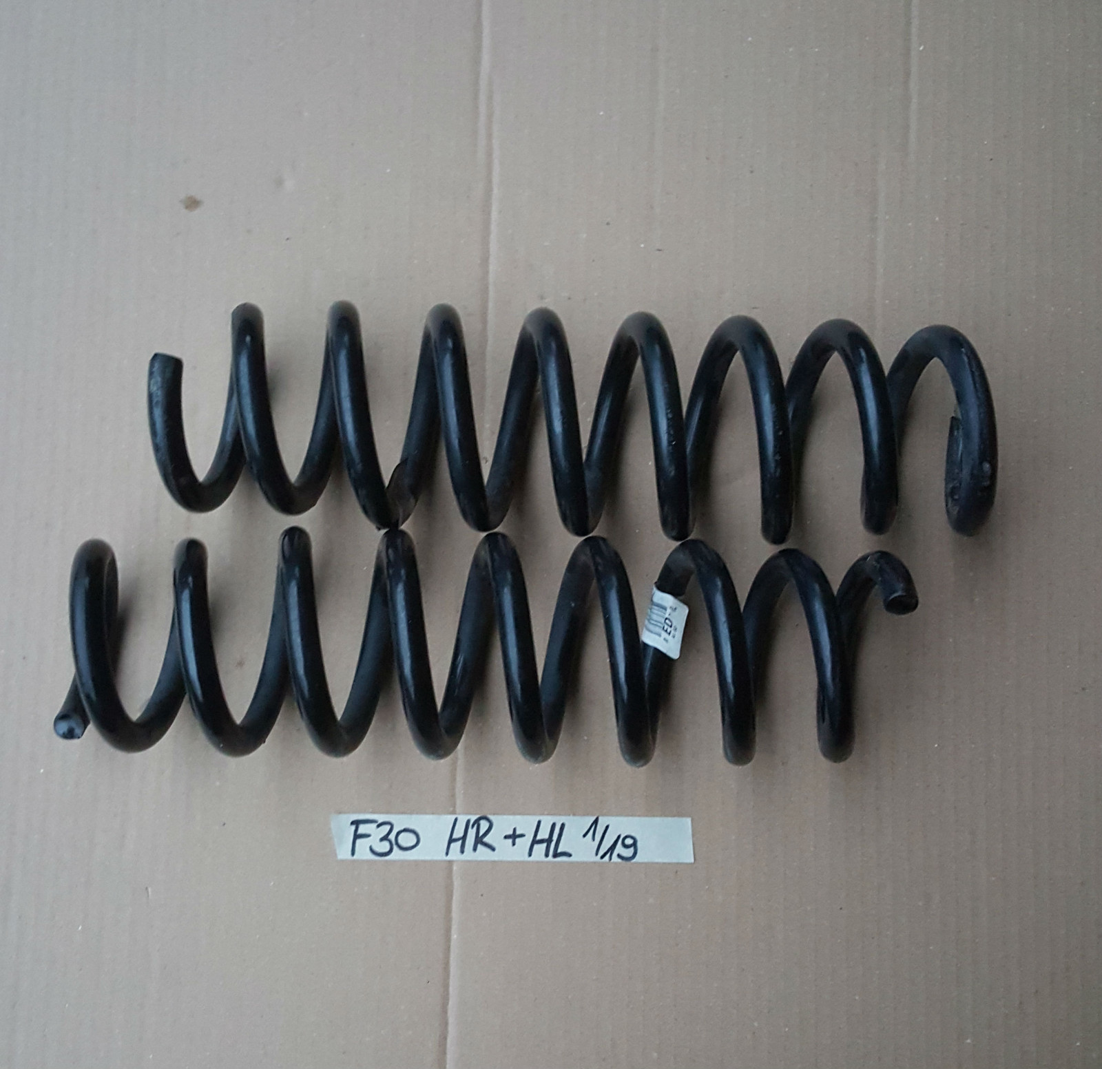 BMW F30 Spiral Schrauben Tonnen Feder für Fahrwerk HINTEN links rechts – Bild 1