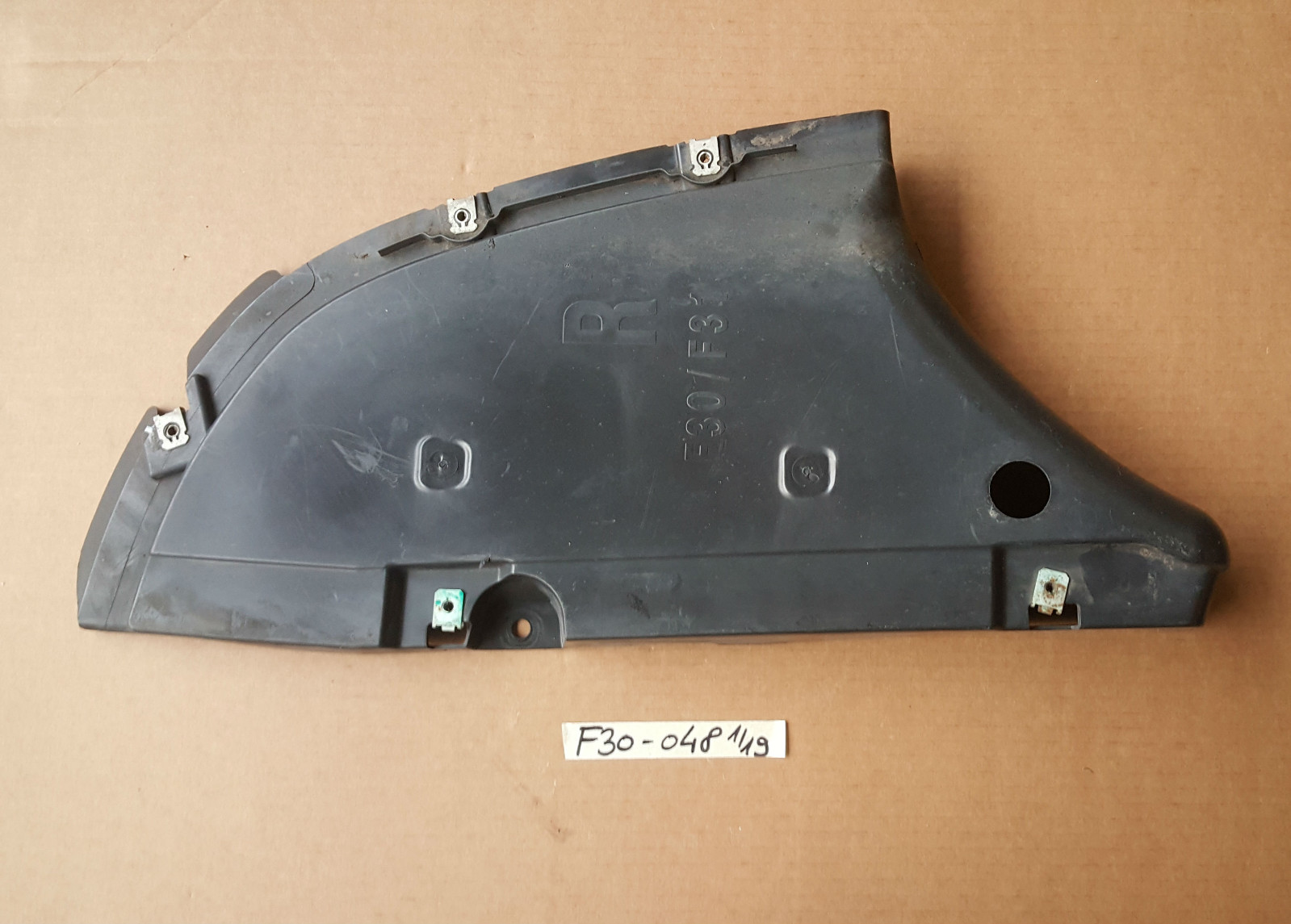 BMW F30 F31 F35 F80 Unterbodenverkleidung hinten rechts 7258048 Unterfahrschutz – Bild 2