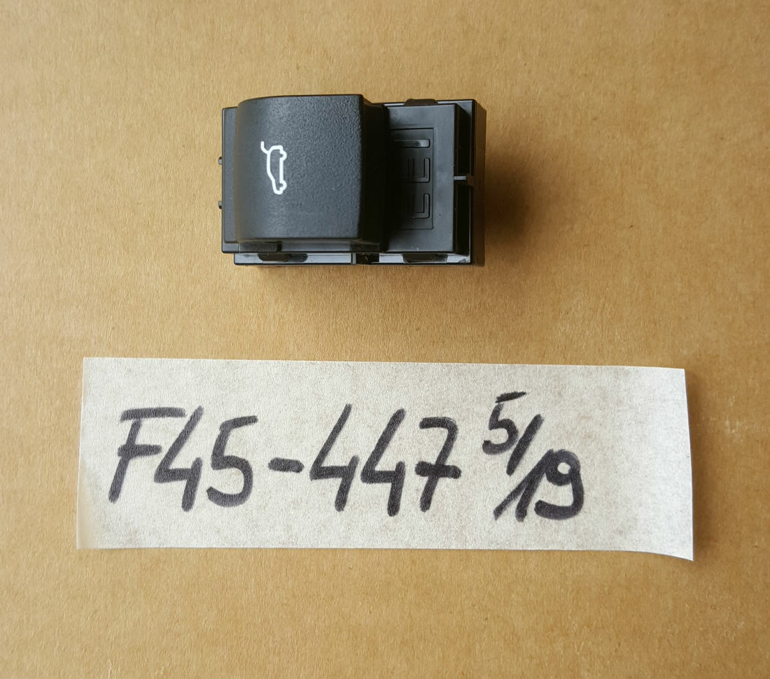 BMW  2er F45 F46 X1 Kofferraum Schalter Heckklappenbetätigung 9299447 – Bild 1