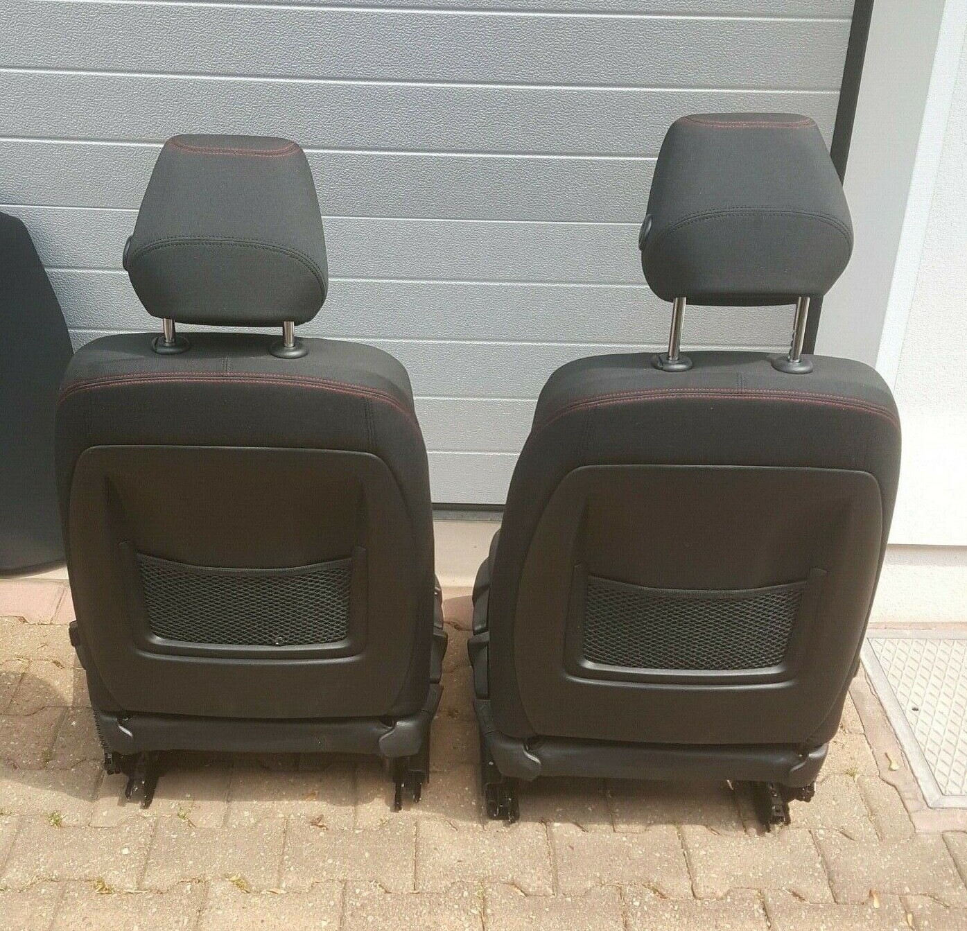 BMW 3er F30 F31 F34 Fahrer Beifahrer Sport Sitz Stoff schwarz rot  ABHOLUNG – Bild 3