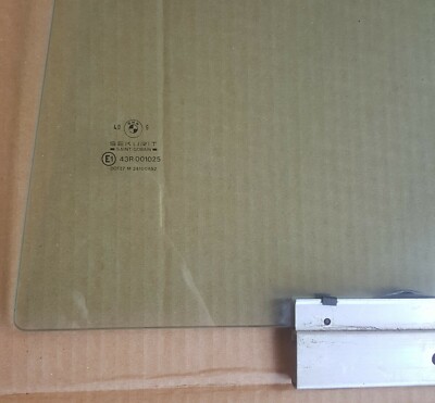 BMW E32 Seiten Glas Scheibe / Fenster Scheibe Fahrer Seite HINTEN LINKS – Bild 2