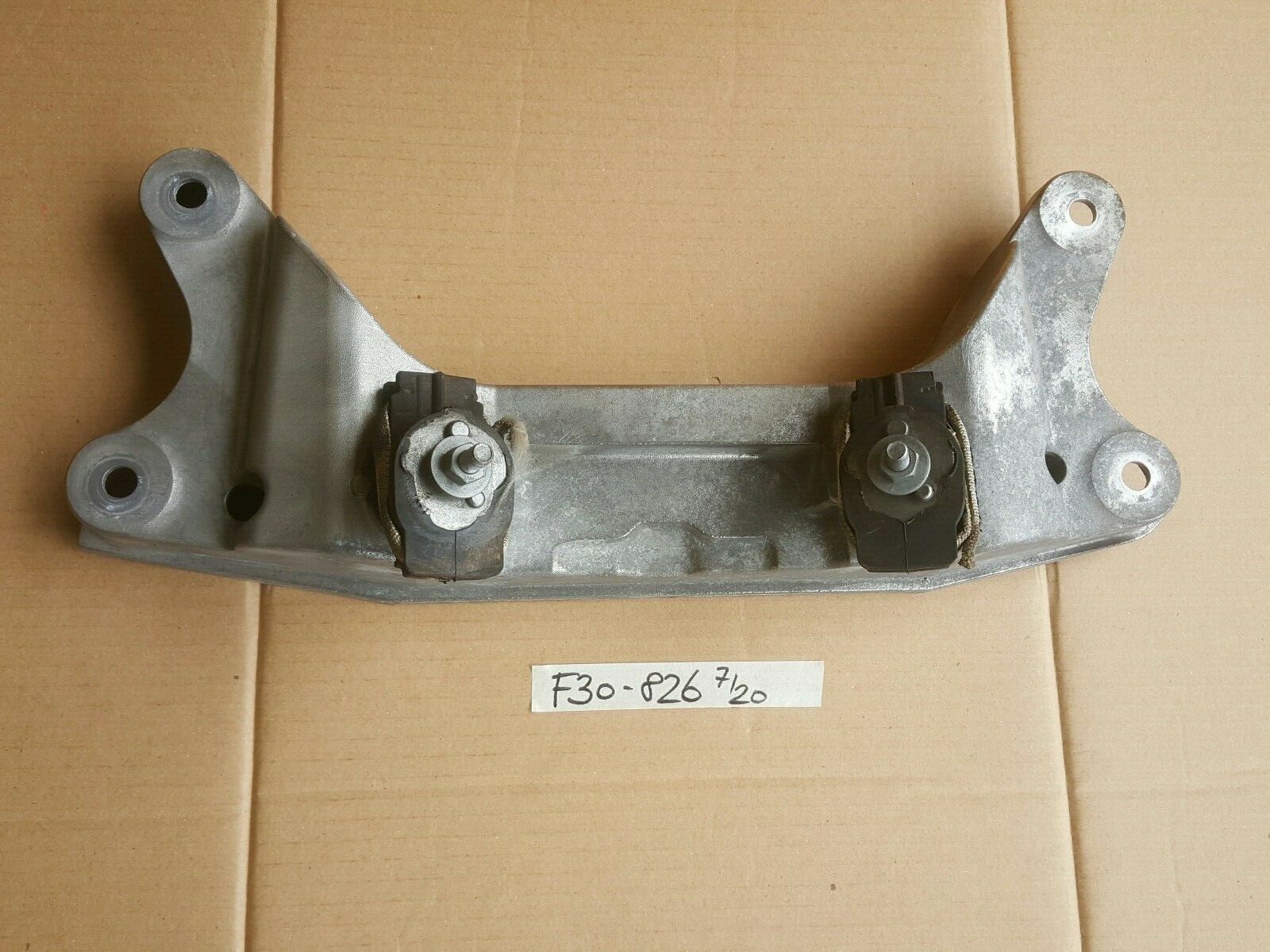 BMW F20 F21  114i 116i  F30 F31 F35 Getriebeträger 6788826 Getriebe Halter 316i