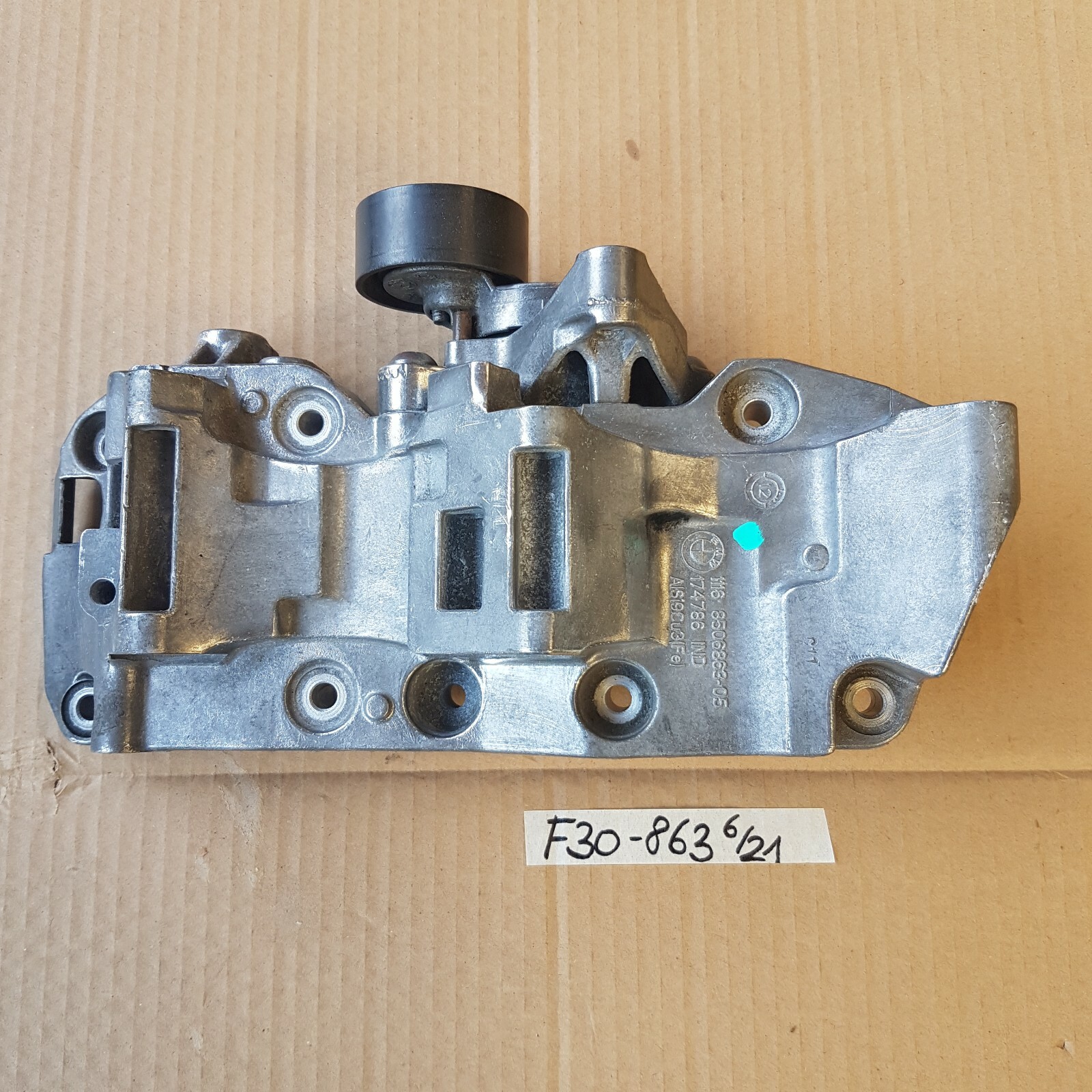 BMW F20 F21 F30 F31 F34 F32 F33 Lichtmaschine Halter 8506863 – Bild 1