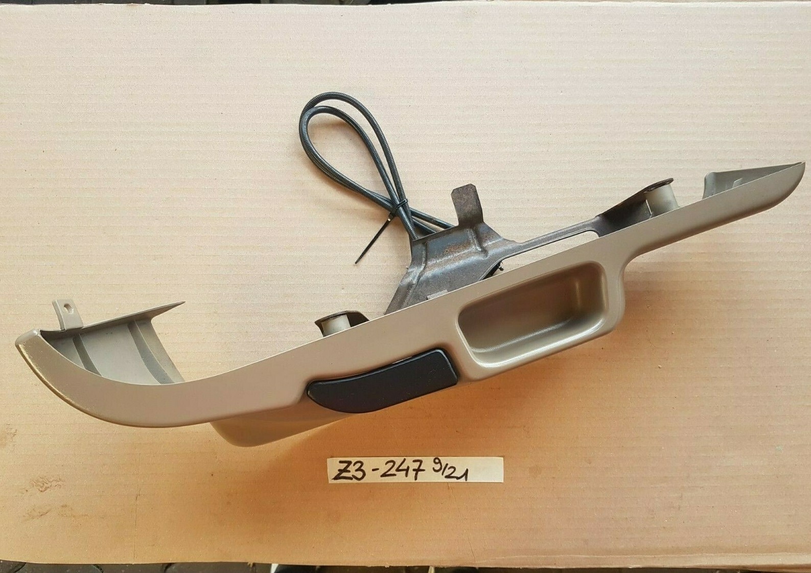 BMW Z3 Roadster Coupe Sitz Blende Verkleidung Abdeckung LINKS beige 8398247 – Bild 1