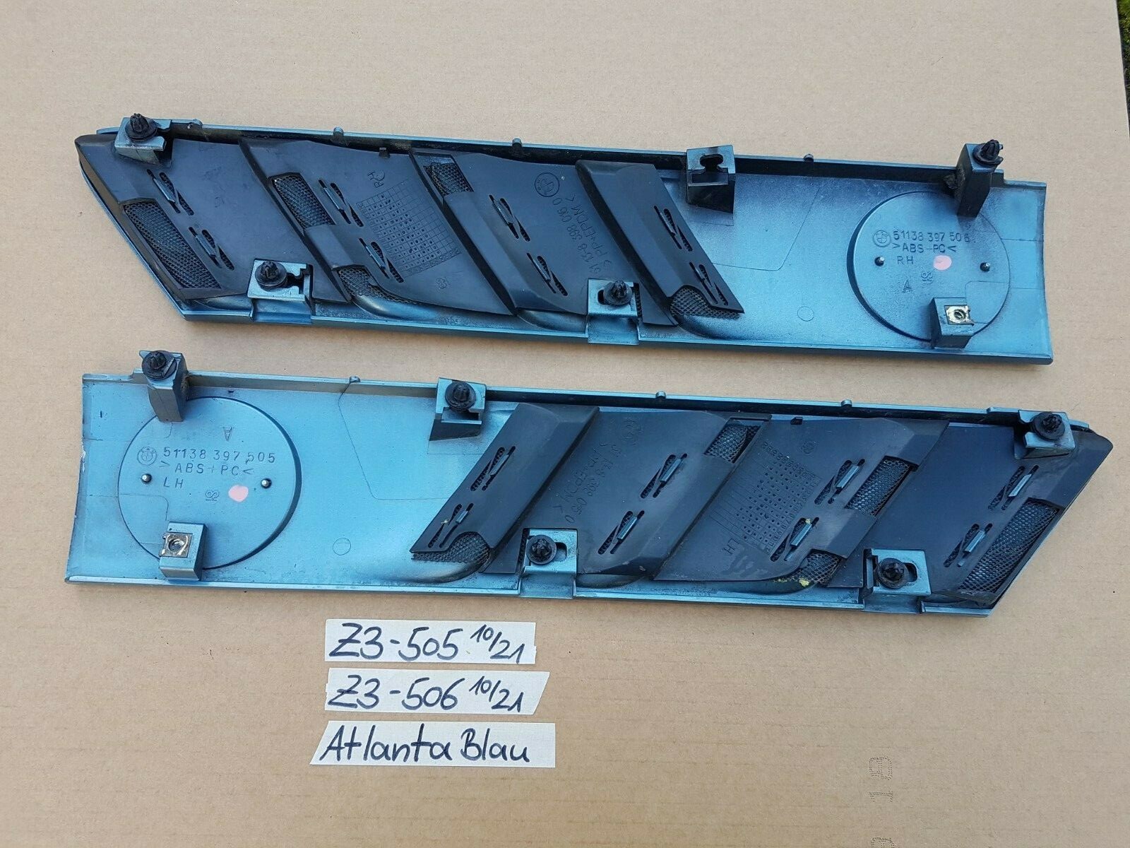 BMW Z3 Roadster Lufteinlass Kiâemen Ziergitter Motorhaube Atlanta blau R+L – Bild 2