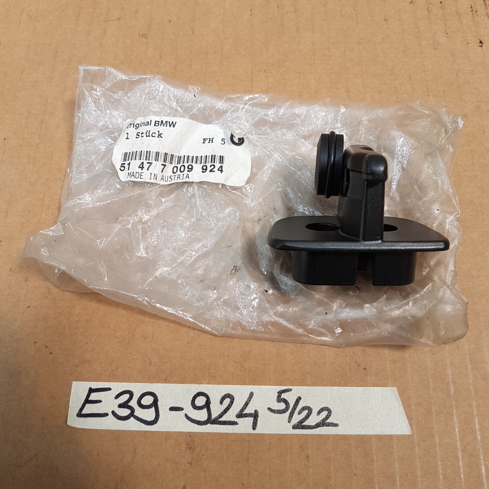 BMW E39 Touring Gepäckraum Rolle 7009924 Rollenbock Ladeboden rechts – Bild 1