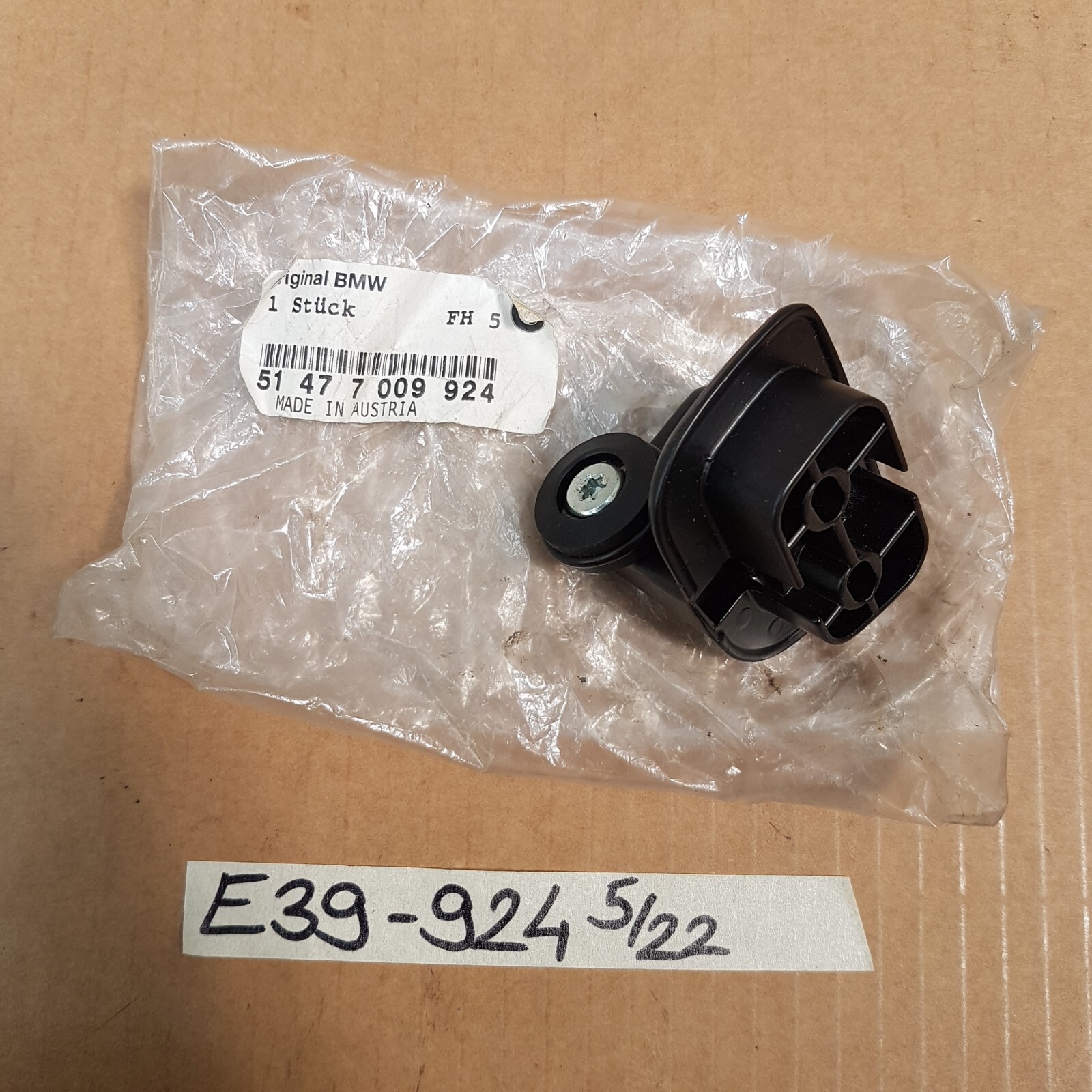 BMW E39 Touring Gepäckraum Rolle 7009924 Rollenbock Ladeboden rechts – Bild 3