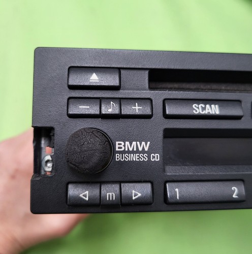 BMW E30 E36 Z3 Roadster  E34 E32 E31 CD Radio  Business 6900603  kleine Macke! – Bild 4