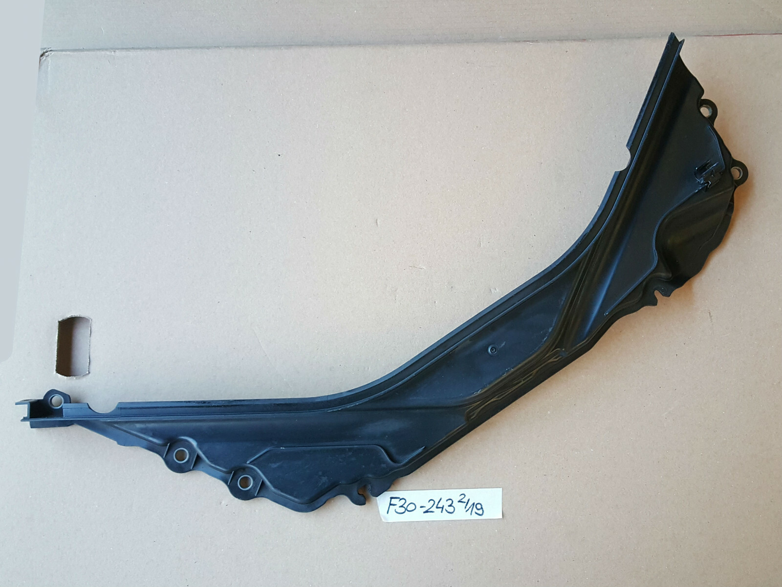 BMW  F20 F21 F30 F31 F34 F35 Trennwand Aggregateraum Verkleidung oben 7331243 – Bild 2